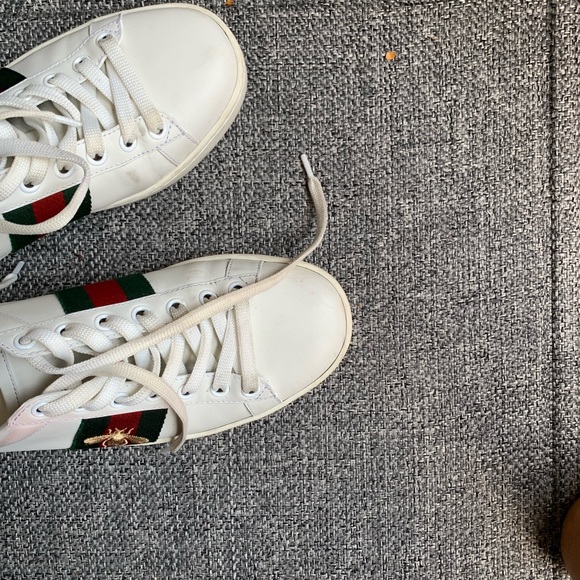gucci sneakers 6 should  fit 7 as well - Picture 5 of 12